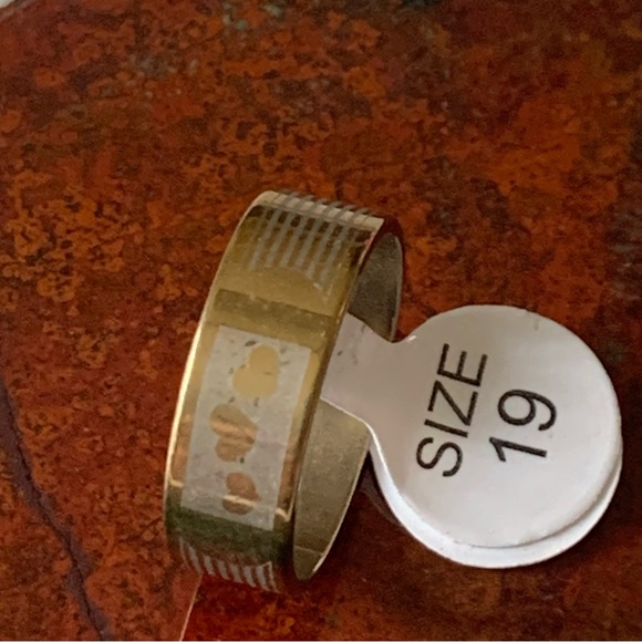 Heart and stripe ring size 8 - Picture 5 of 8